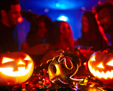 How to Keep Your Guests Entertained at Your Adults-only Halloween Party